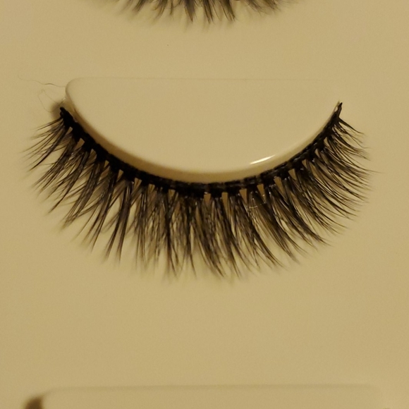 Lashes - Picture 2 of 2